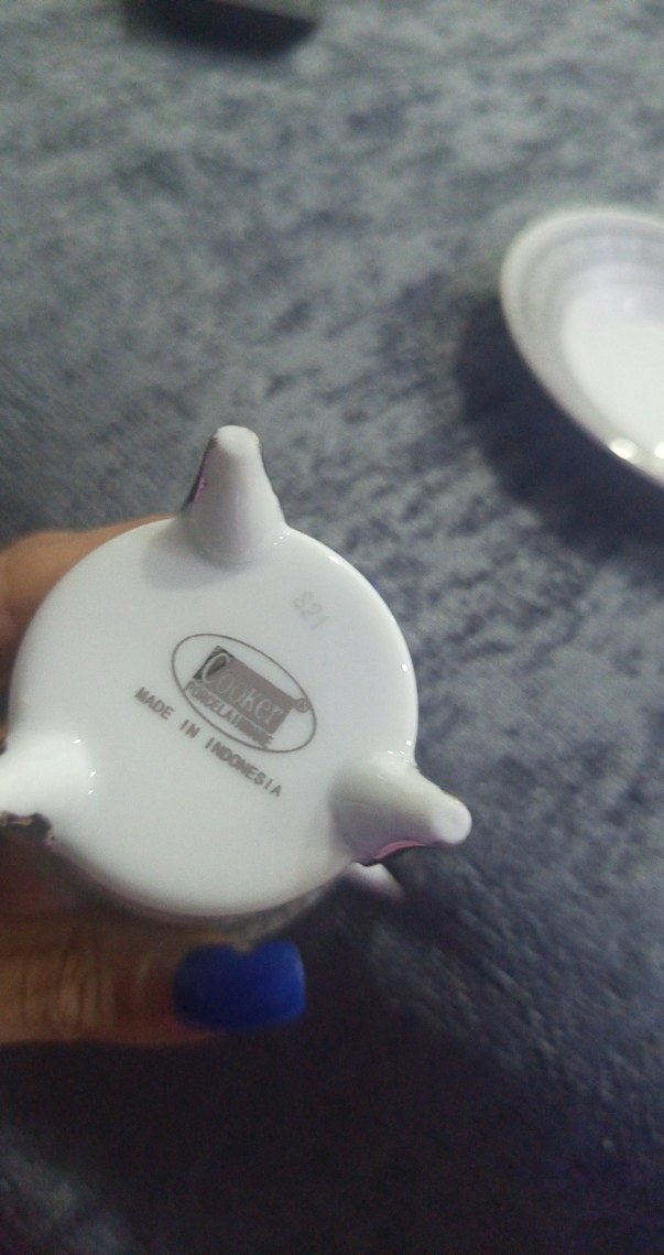 Gri Desenli Beyaz Porselen Fincan ve Tabağı - Görsel 2