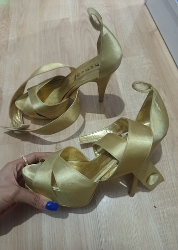 Altın Renkli Kadın Dolgu Topuklu Abiye Ayakkabı - Görsel 2