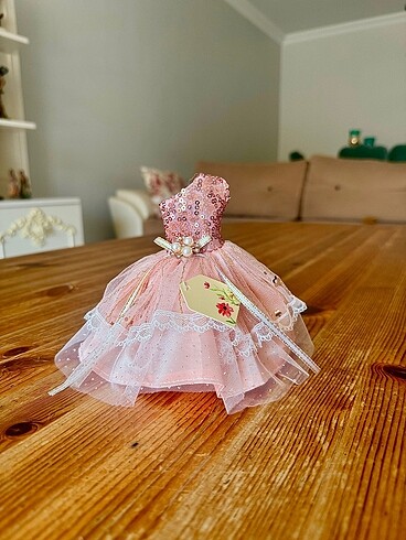 Barbie bebek elbisesi