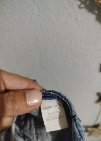 4 Yaş Beden Kız Çocuk Denim Fırfırlı Uzun Kollu Bluz