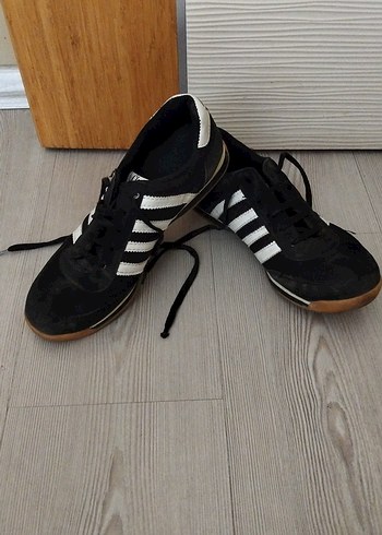 Siyah Beyaz Çizgili Spor Stiletto Sneakers