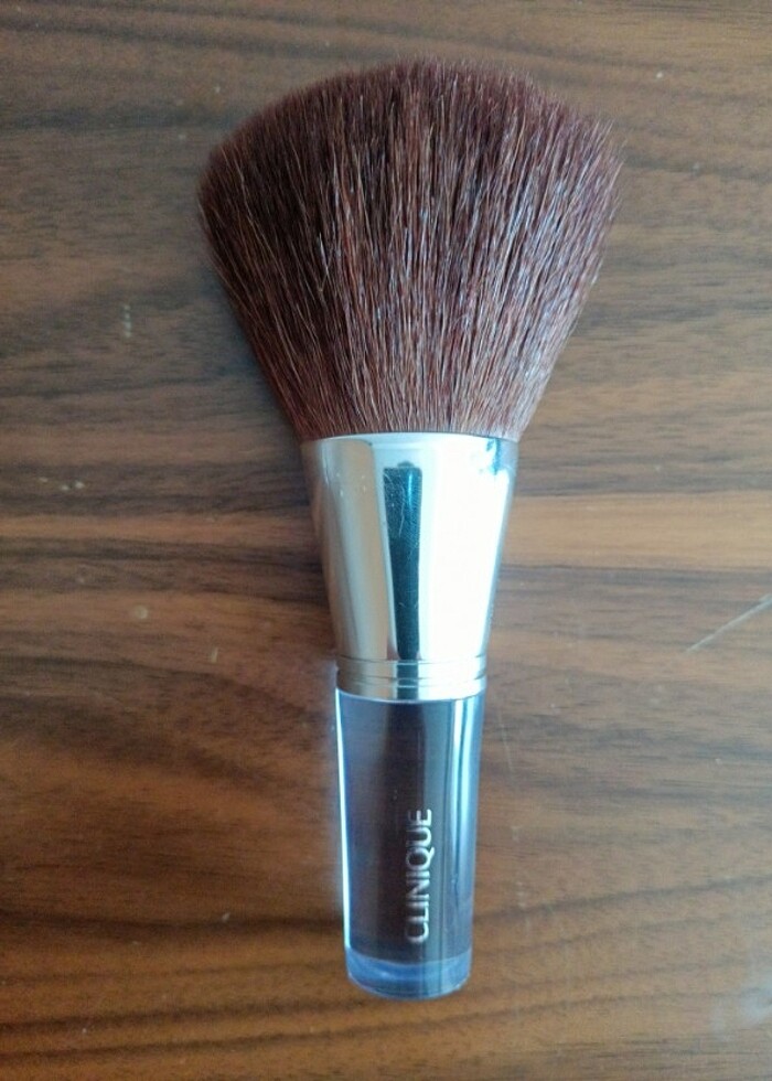 Clinique Pudra ve Fondöten Fırçası - Görsel 3