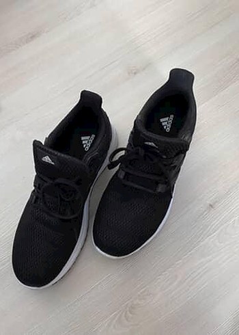 44 Beden siyah Renk Adidas Siyah Bağcıklı Spor Ayakkabı