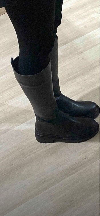 39 Beden siyah Renk Çizme