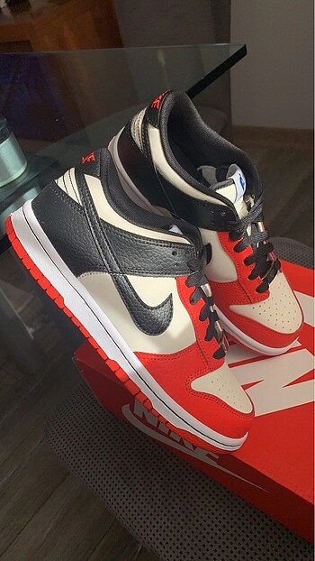 Nike dunk low emb nba 75th anniversary chicago