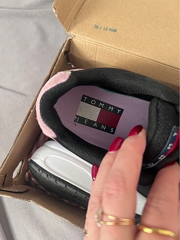 37 Beden Orjinal tommy hilfiger sneakers