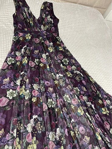 Mor çiçekli abiye elbise - Görsel 6