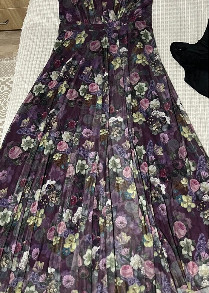 Mor çiçekli abiye elbise - Görsel 5