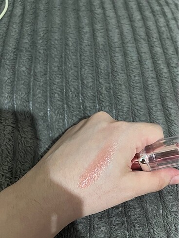 Loreal color riche shine ruj 642
