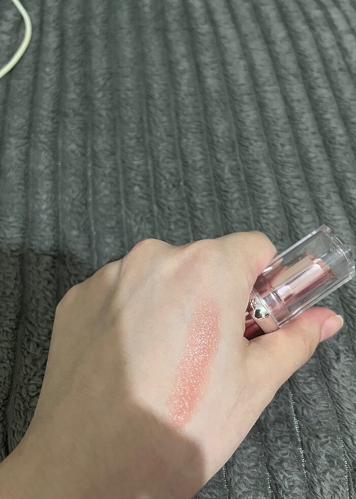 Loreal color riche shine ruj 642 - Görsel 5