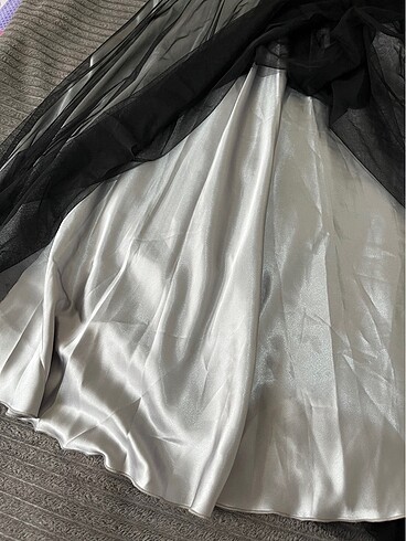 Siyah-gri işlemeli abiye - Görsel 6