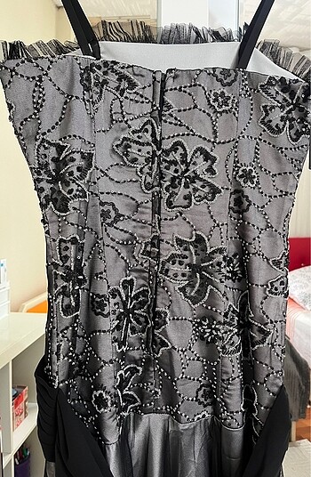 Siyah-gri işlemeli abiye - Görsel 8