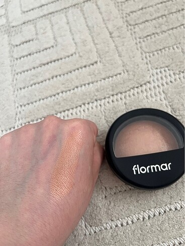 Beden Flormar sedefli aydınlatıcı allık