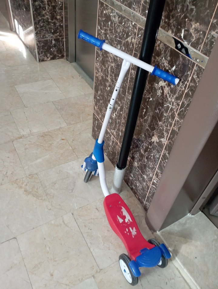 Renkli Mavi Çocuk Scooter - Görsel 3