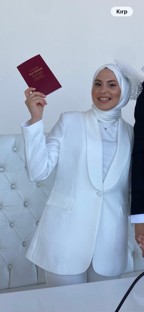 Kadın Beyaz Saten Kumaşlı Uzun Kollu Ceket - Görsel 4