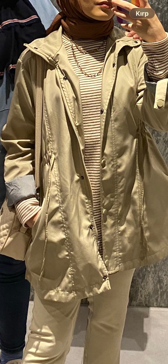 Düğmeli Bej Kadın Ceket, Yüksek Yaka, Uzun Kollu - Görsel 2