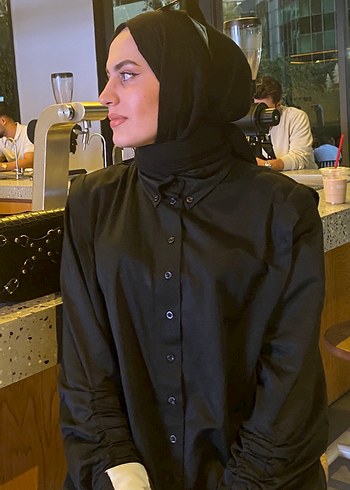 Siyah Uzun Kollu Yüksek Yakalı Kadın Tunik - Görsel 3