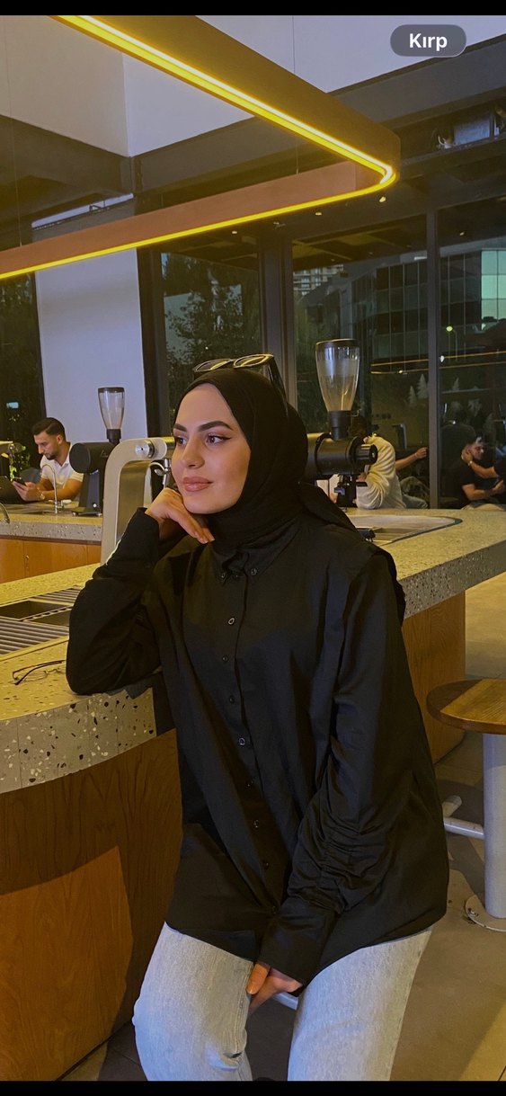 Siyah Uzun Kollu Yüksek Yakalı Kadın Tunik - Görsel 4