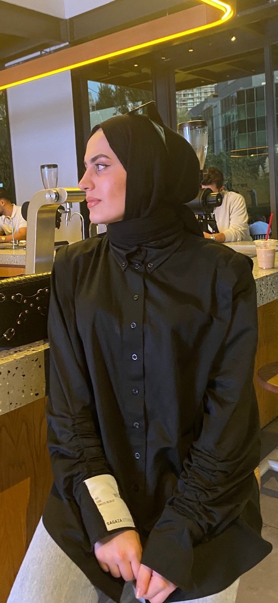 Siyah Uzun Kollu Yüksek Yakalı Kadın Tunik - Görsel 3