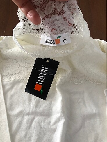 Dantelli bluz , badi