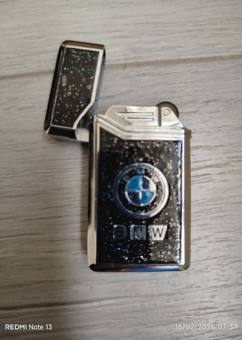 BMW Logolu Parlak Siyah Çakmak - Görsel 2