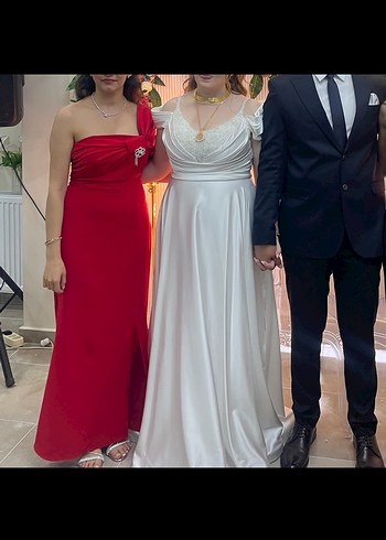 Kırmızı Tek Omuz Broş Detaylı Yırtmaçlı Uzun Abiye Elbise S Bede - Görsel 4