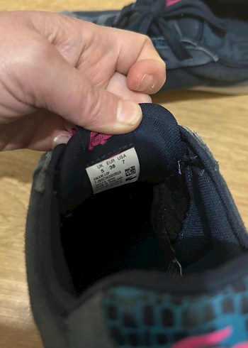 38 Beden Kadın Lacivert Spor Ayakkabı Velcro Detaylı