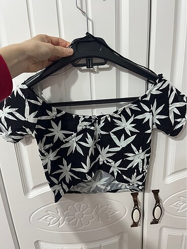 H&M crop tişört