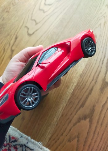 FORD GT Uzaktan Kumandalı Oyuncak Araba - Görsel 3