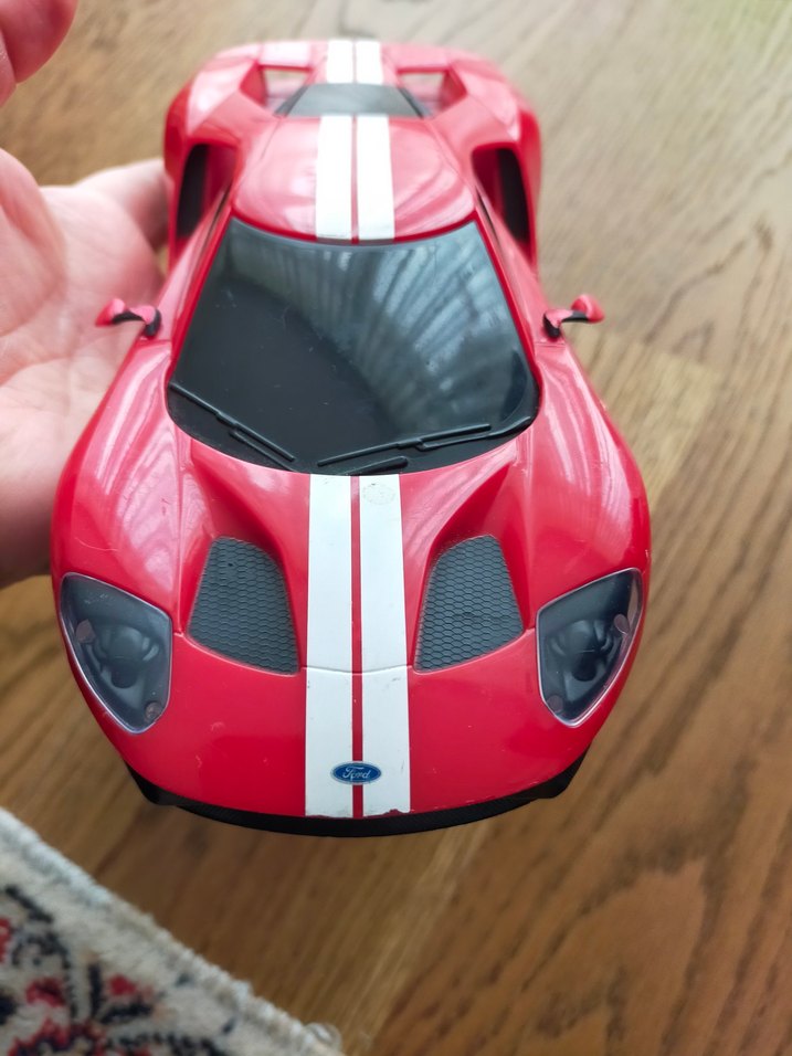 FORD GT Uzaktan Kumandalı Oyuncak Araba - Görsel 2