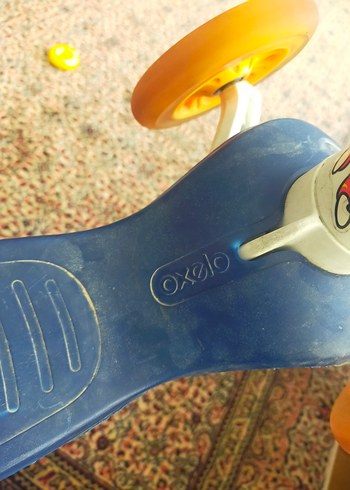 Çocuklar için renkli üç tekerlekli scooter - Görsel 6