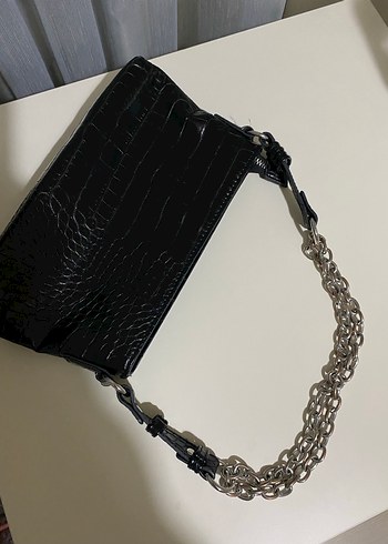 Siyah Yılan Derisi Desenli Fermuarlı Kadın Çanta - Görsel 3