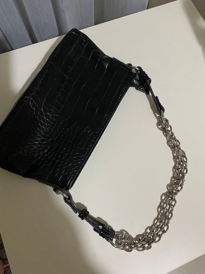 Siyah Yılan Derisi Desenli Fermuarlı Kadın Çanta - Görsel 3