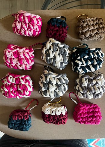 Pembe Elastik Kadın Anahtarlık AirPods kılıf - Görsel 3