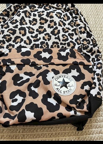 Beden Leopar Desenli Sırt Çantası