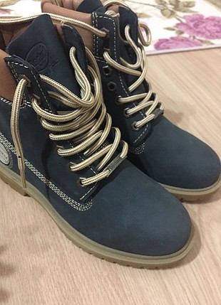 37 Beden Dockers bot 