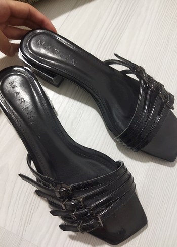 Siyah Tokalı Topuklu Kadın terlik - Görsel 5