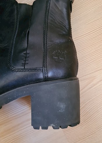Timberland Siyah Tokalı Blok Topuklu Kadın Bot