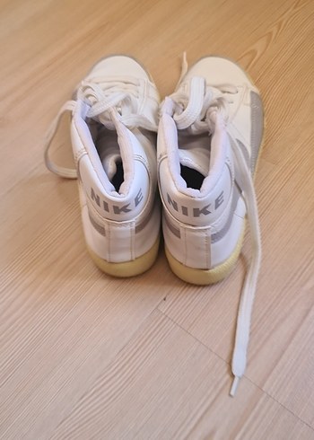 37,5 Beden Nike beyaz ayakkabı