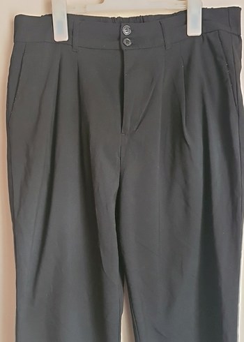 LC Waikiki Kadın Siyah Pilili Midi Kumaş Pantolon