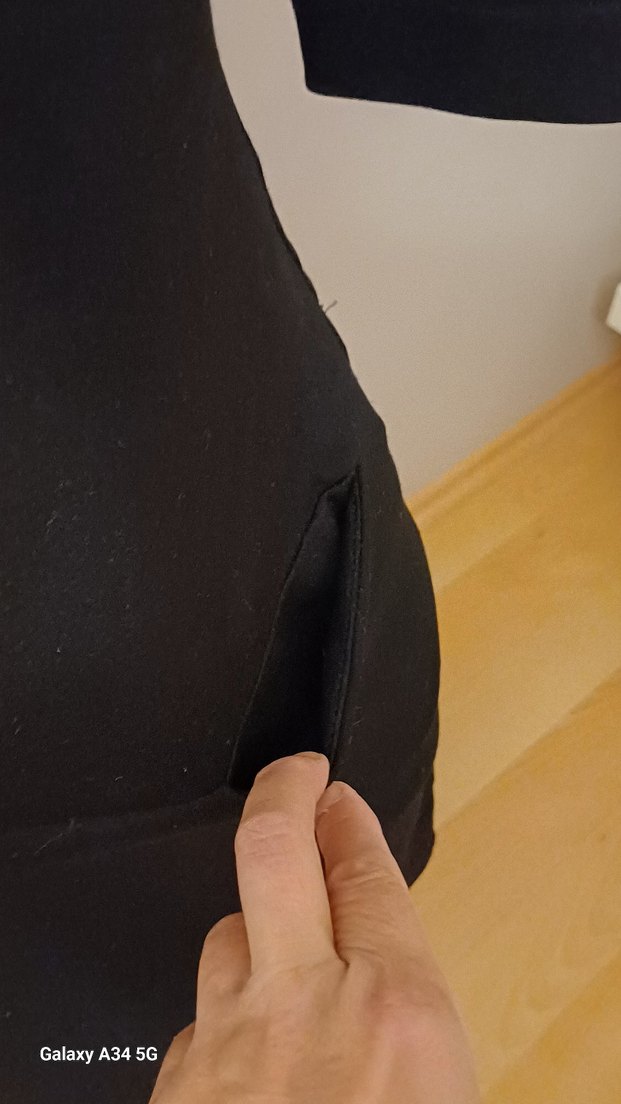 Sokak Stili Siyah Kedi Kıyafeti, Kürklü Detaylı - Görsel 4