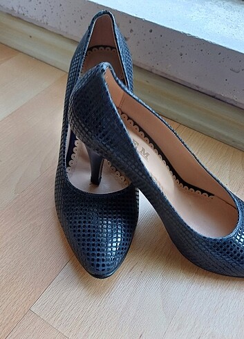 40 Beden Lacivert stiletto ayakkabı 
