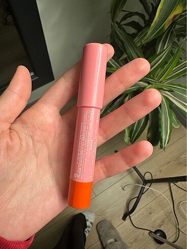 Diğer Tower28 tinted lip balm