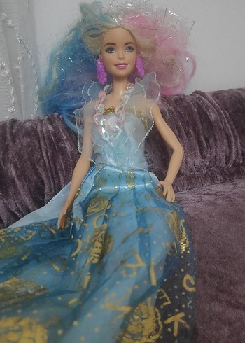 Elbiseli Barbie Bebek