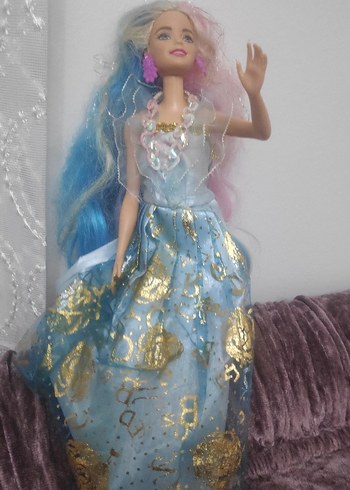 Beden Renk Elbiseli Barbie Bebek