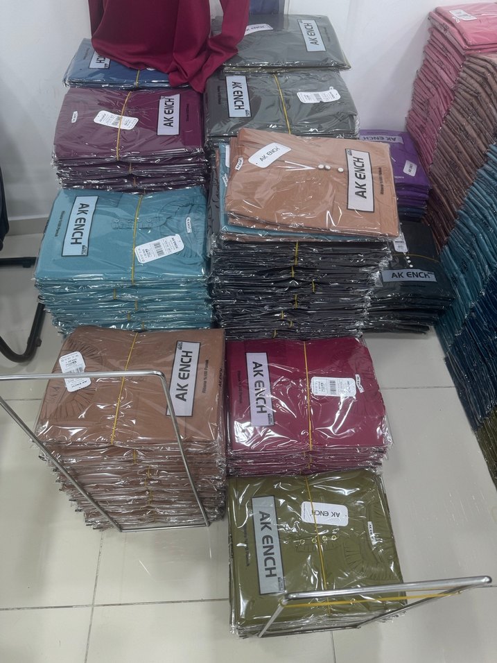 Bordo Düğmeli Yüksek Yaka Kadın Bluz - Görsel 4