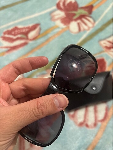 Prada gözlük orijinal