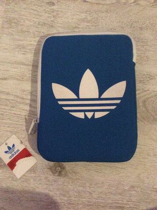 Adidas iPad kılıfı