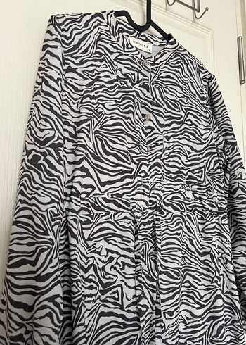 Manuka Zebra Desenli Uzun Bohem Elbise - Görsel 4