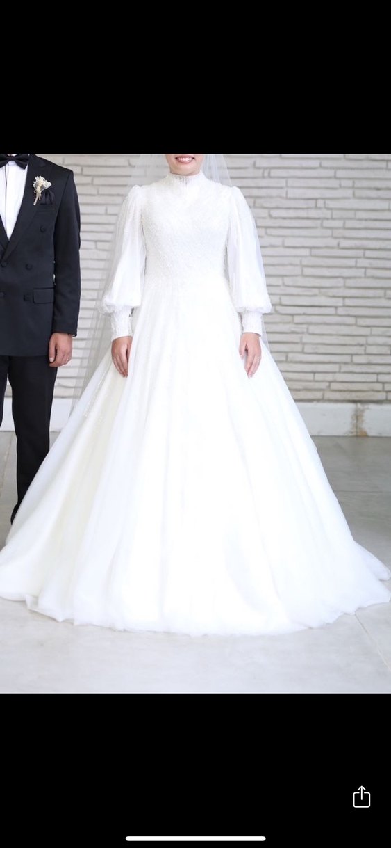 Uzun Kollu Yüksek Yakalı Prenses Gelinlik - Görsel 4